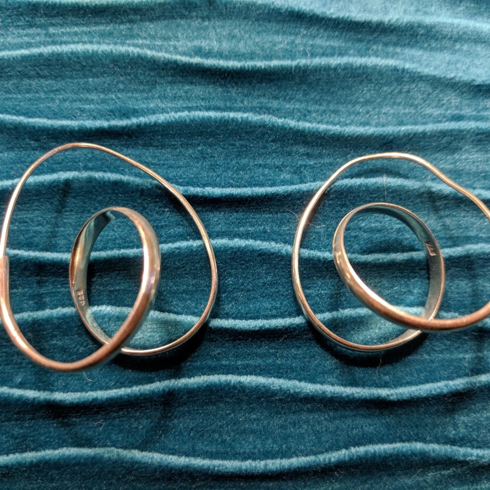 Silver swirl earrings